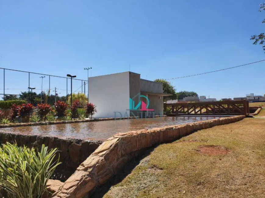 Terreno / Lote à venda, 329m2 em Parque Tropical, Araraquara - SP - imagem 6 Foto 6 de Terreno / Lote à venda, 329m2 em Parque Tropical, Araraquara - SP