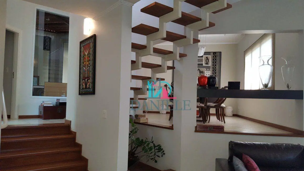 Casa de Condomínio com 4 quartos à venda, 1250m2 em Jardim Vale das Rosas, Araraquara - SP - imagem 4 Foto 4 de Casa de Condomínio com 4 quartos à venda, 1250m2 em Jardim Vale das Rosas, Araraquara - SP