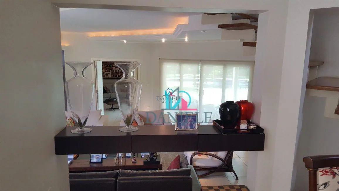 Casa de Condomínio com 4 quartos à venda, 1250m2 em Jardim Vale das Rosas, Araraquara - SP - imagem 6 Foto 6 de Casa de Condomínio com 4 quartos à venda, 1250m2 em Jardim Vale das Rosas, Araraquara - SP