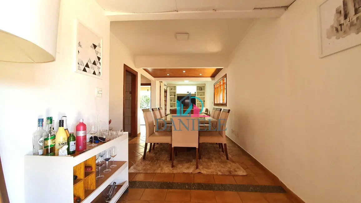 Casa de Condomínio com 3 quartos à venda, 552m2 em Jardim Zavanella, Araraquara - SP - imagem 4 Foto 4 de Casa de Condomínio com 3 quartos à venda, 552m2 em Jardim Zavanella, Araraquara - SP