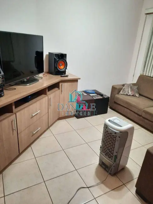 Casa com 3 quartos à venda, 300m2 em Centro, Araraquara - SP - imagem 4 Foto 4 de Casa com 3 quartos à venda, 300m2 em Centro, Araraquara - SP