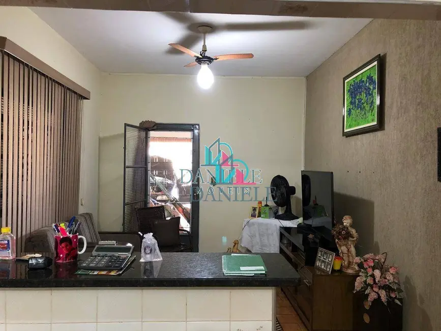 Casa com 2 quartos à venda, 250m2 em Parque São Paulo (Vila Xavier), Araraquara - SP - imagem 6 Foto 6 de Casa com 2 quartos à venda, 250m2 em Parque São Paulo (Vila Xavier), Araraquara - SP