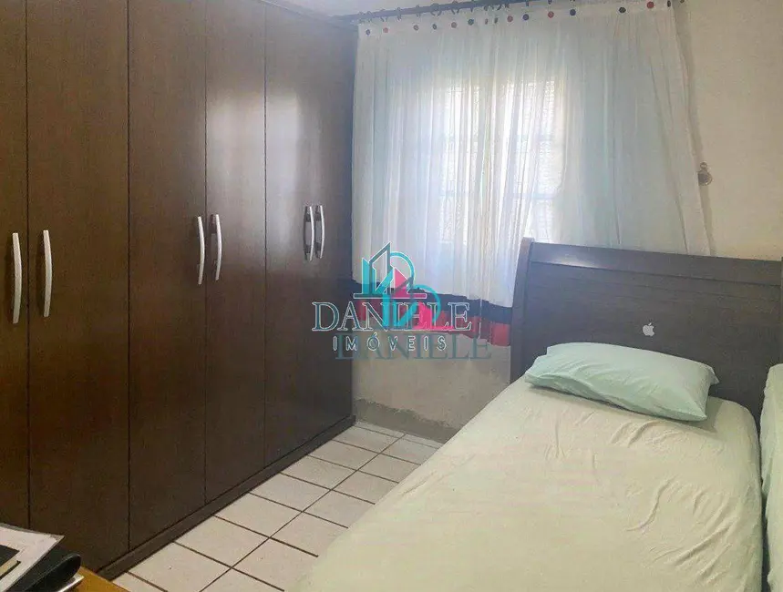 Casa com 2 quartos à venda, 282m2 em Jardim do Bosque, Araraquara - SP - imagem 9 Foto 9 de Casa com 2 quartos à venda, 282m2 em Jardim do Bosque, Araraquara - SP