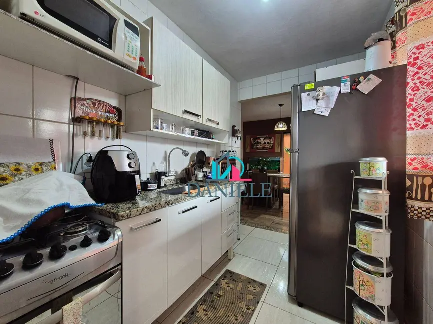 Casa com 3 quartos à venda, 250m2 em Jardim Roberto Selmi Dei, Araraquara - SP - imagem 8 Foto 8 de Casa com 3 quartos à venda, 250m2 em Jardim Roberto Selmi Dei, Araraquara - SP