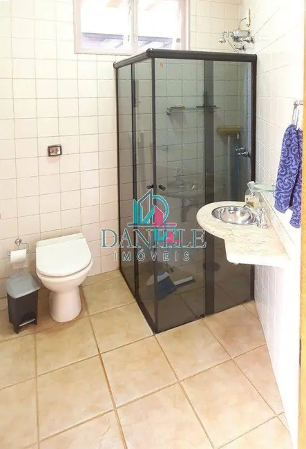 Casa com 3 quartos à venda, 300m2 em Jardim Adalgisa, Araraquara - SP - imagem 7 Foto 7 de Casa com 3 quartos à venda, 300m2 em Jardim Adalgisa, Araraquara - SP