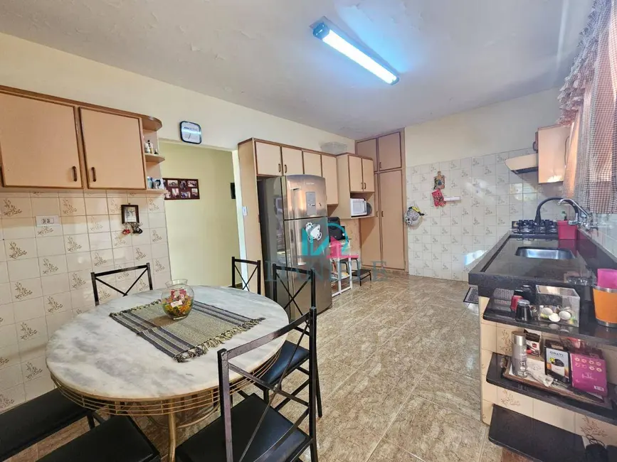 Casa com 4 quartos à venda, 276m2 em Jardim Brasil (Vila Xavier), Araraquara - SP - imagem 7 Foto 7 de Casa com 4 quartos à venda, 276m2 em Jardim Brasil (Vila Xavier), Araraquara - SP