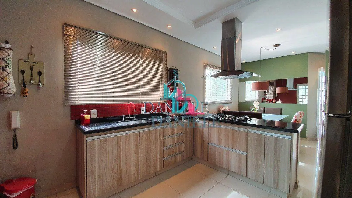 Casa com 2 quartos à venda, 250m2 em Residencial Cambuy, Araraquara - SP - imagem 6 Foto 6 de Casa com 2 quartos à venda, 250m2 em Residencial Cambuy, Araraquara - SP