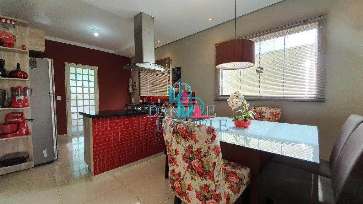 Casa com 2 quartos à venda, 250m2 em Residencial Cambuy, Araraquara - SP - imagem 5 Foto 5 de Casa com 2 quartos à venda, 250m2 em Residencial Cambuy, Araraquara - SP