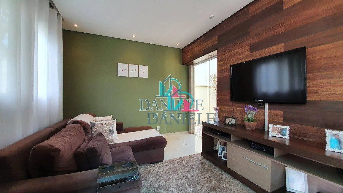 Casa com 2 quartos à venda, 250m2 em Residencial Cambuy, Araraquara - SP - imagem 2 Foto 2 de Casa com 2 quartos à venda, 250m2 em Residencial Cambuy, Araraquara - SP
