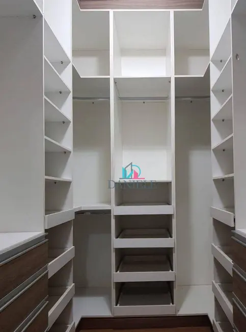Casa com 3 quartos à venda, 427m2 em Araraquara - SP - imagem 9 Foto 9 de Casa com 3 quartos à venda, 427m2 em Araraquara - SP