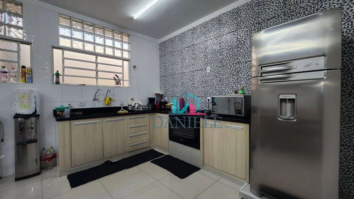 Casa com 3 quartos à venda, 290m2 em Vila Xavier (Vila Xavier), Araraquara - SP - imagem 7 Foto 7 de Casa com 3 quartos à venda, 290m2 em Vila Xavier (Vila Xavier), Araraquara - SP