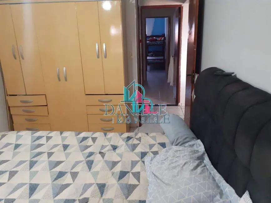 Casa com 3 quartos à venda, 250m2 em Jardim Roberto Selmi Dei, Araraquara - SP - imagem 5 Foto 5 de Casa com 3 quartos à venda, 250m2 em Jardim Roberto Selmi Dei, Araraquara - SP