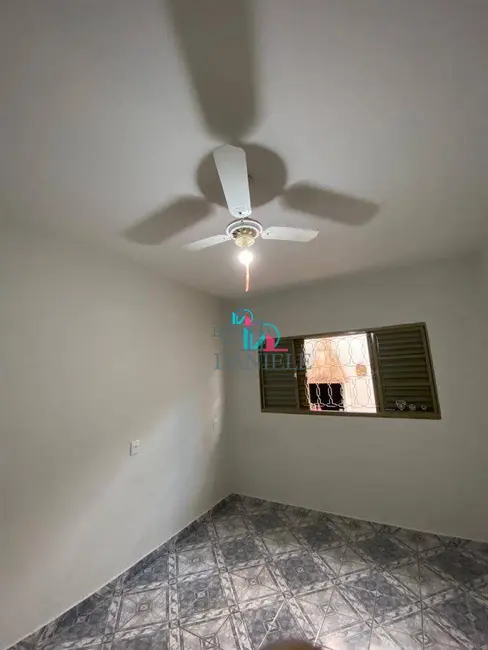 Casa com 3 quartos à venda, 187m2 em Araraquara - SP - imagem 9 Foto 9 de Casa com 3 quartos à venda, 187m2 em Araraquara - SP