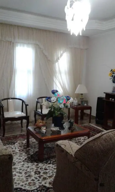 Foto 1 de Casa com 3 quartos à venda, 250m2 em Jardim Pinheiros (Vila Xavier), Araraquara - SP