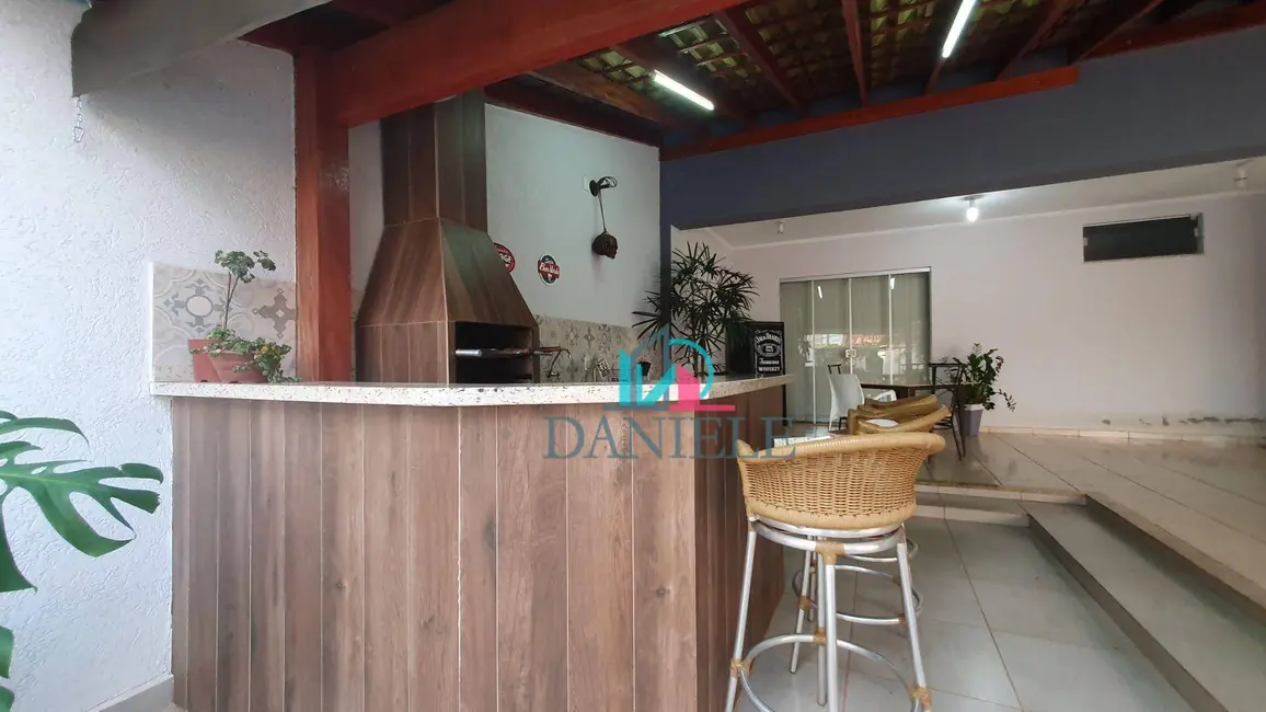 Foto 9 de Casa com 3 quartos à venda, 275m2 em Jardim Botânico, Araraquara - SP