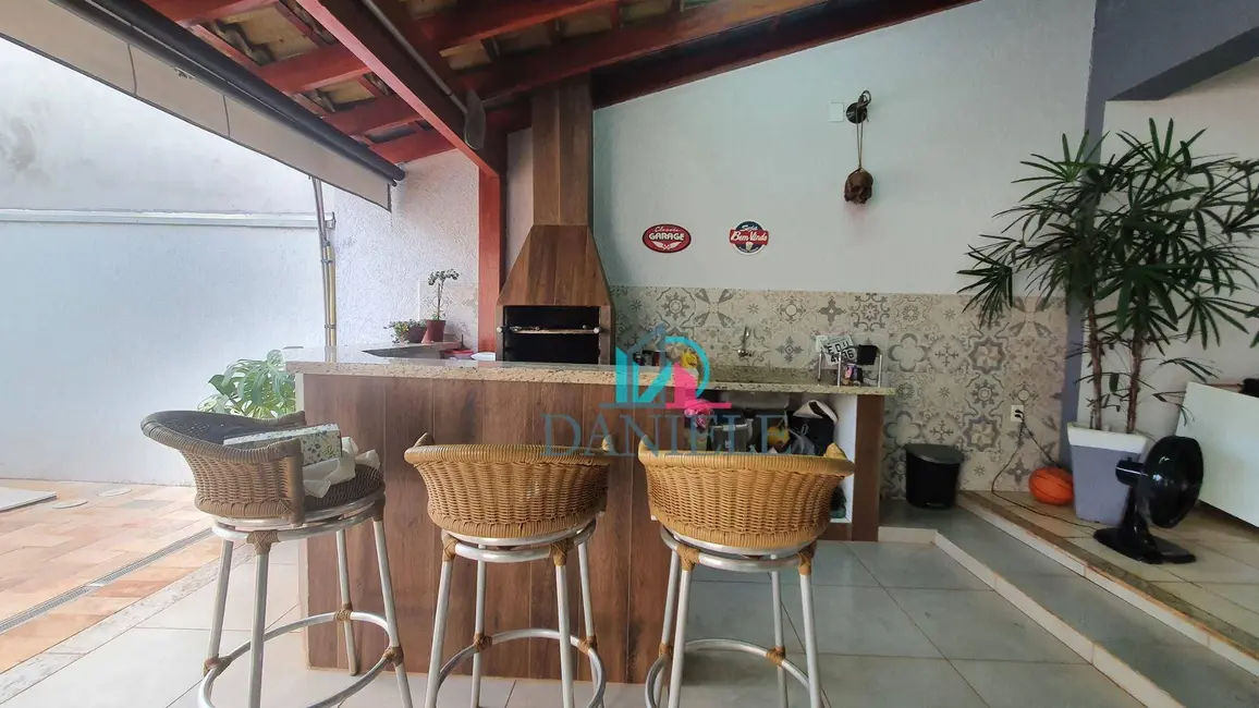 Foto 6 de Casa com 3 quartos à venda, 275m2 em Jardim Botânico, Araraquara - SP