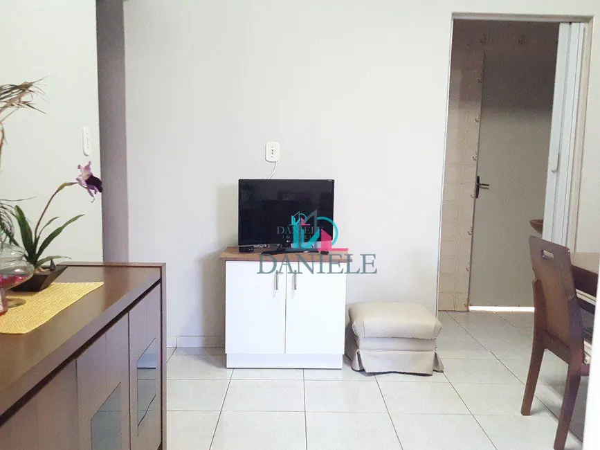 Casa com 3 quartos à venda, 269m2 em Vila Xavier (Vila Xavier), Araraquara - SP - imagem 5 Foto 5 de Casa com 3 quartos à venda, 269m2 em Vila Xavier (Vila Xavier), Araraquara - SP