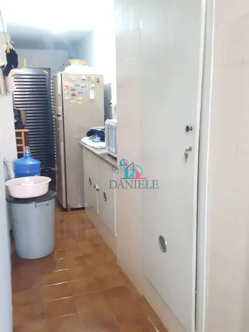 Casa com 3 quartos à venda, 269m2 em Vila Xavier (Vila Xavier), Araraquara - SP - imagem 9 Foto 9 de Casa com 3 quartos à venda, 269m2 em Vila Xavier (Vila Xavier), Araraquara - SP