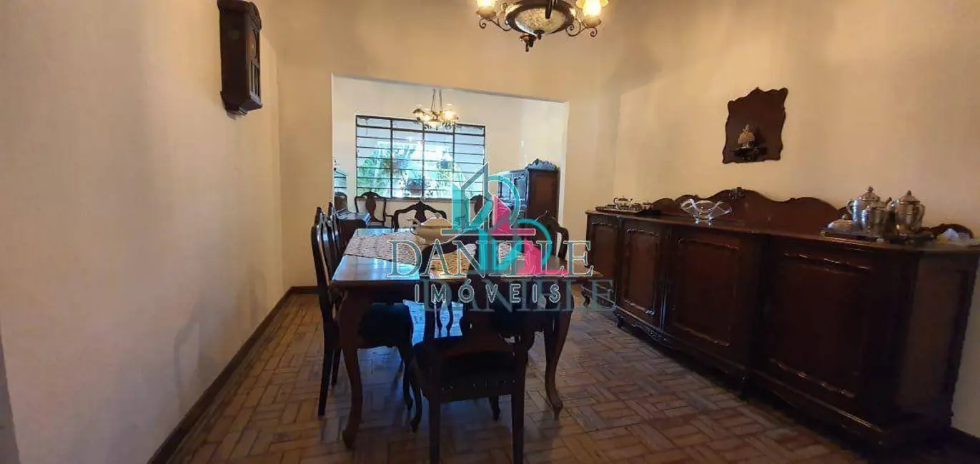 Casa com 4 quartos à venda, 789m2 em Centro, Araraquara - SP - imagem 8 Foto 8 de Casa com 4 quartos à venda, 789m2 em Centro, Araraquara - SP