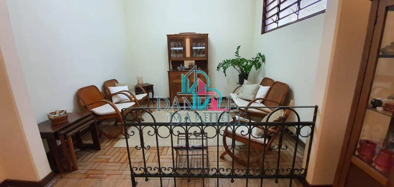 Casa com 4 quartos à venda, 789m2 em Centro, Araraquara - SP - imagem 4 Foto 4 de Casa com 4 quartos à venda, 789m2 em Centro, Araraquara - SP