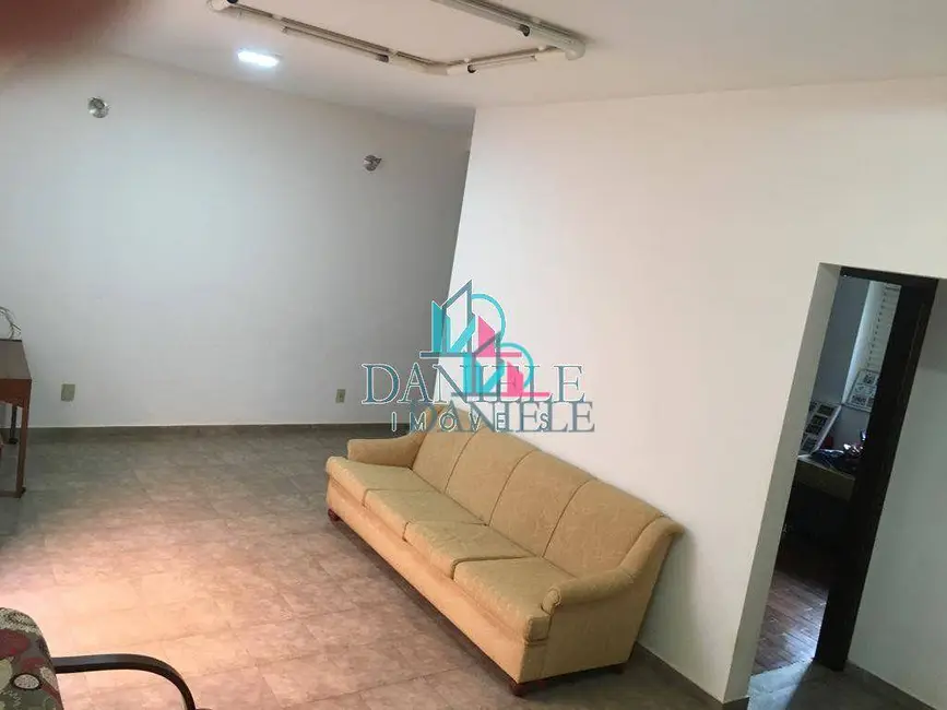 Foto 2 de Casa com 3 quartos à venda, 528m2 em Vila José Bonifácio, Araraquara - SP