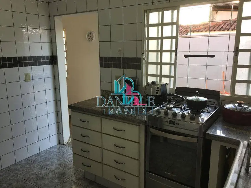 Casa com 3 quartos à venda, 528m2 em Vila José Bonifácio, Araraquara - SP - imagem 7 Foto 7 de Casa com 3 quartos à venda, 528m2 em Vila José Bonifácio, Araraquara - SP