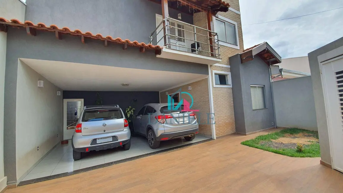 Casa com 3 quartos à venda, 275m2 em Residencial Cambuy, Araraquara - SP - imagem 1 Foto 1 de Casa com 3 quartos à venda, 275m2 em Residencial Cambuy, Araraquara - SP