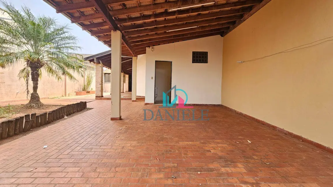 Casa com 2 quartos à venda, 250m2 em Residencial Cambuy, Araraquara - SP - imagem 2 Foto 2 de Casa com 2 quartos à venda, 250m2 em Residencial Cambuy, Araraquara - SP