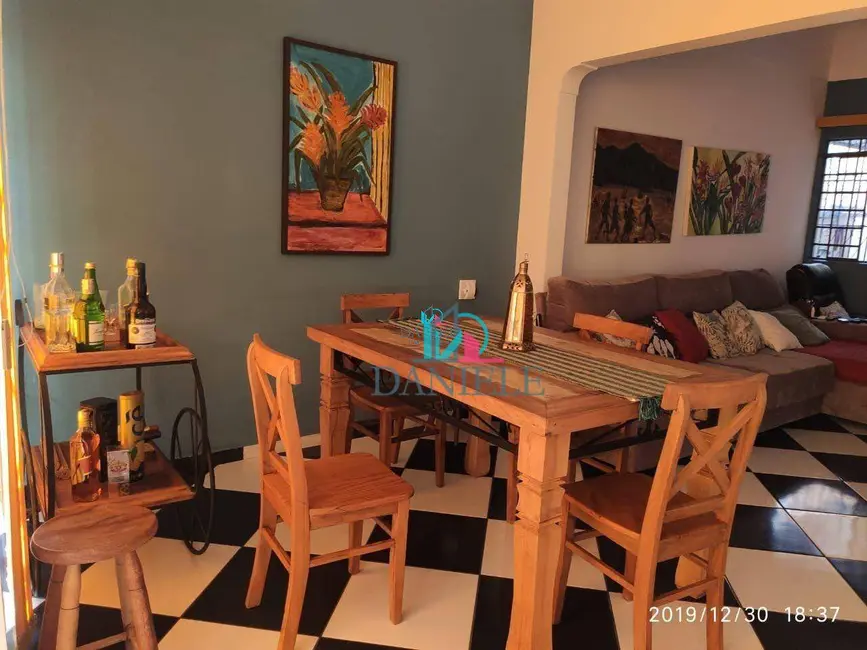 Casa com 3 quartos à venda, 228m2 em Vila Furlan, Araraquara - SP - imagem 6 Foto 6 de Casa com 3 quartos à venda, 228m2 em Vila Furlan, Araraquara - SP