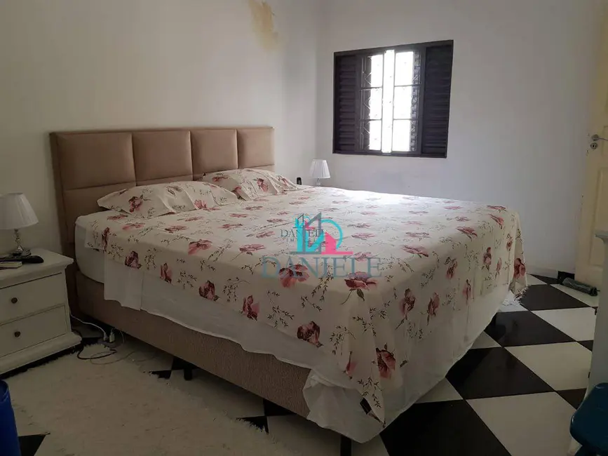 Casa com 3 quartos à venda, 228m2 em Vila Furlan, Araraquara - SP - imagem 9 Foto 9 de Casa com 3 quartos à venda, 228m2 em Vila Furlan, Araraquara - SP