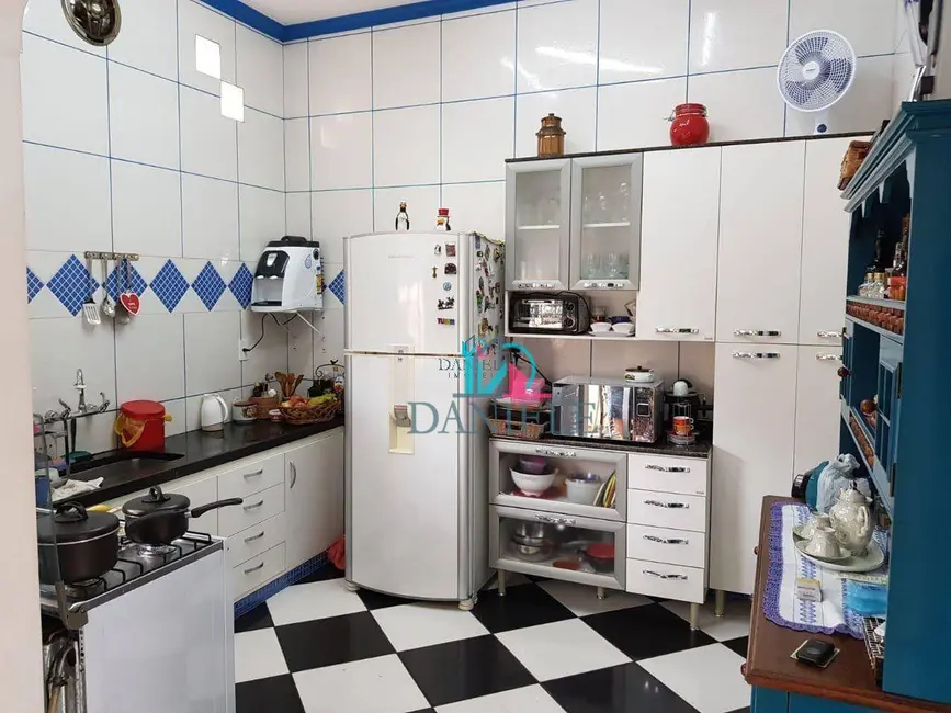 Casa com 3 quartos à venda, 228m2 em Vila Furlan, Araraquara - SP - imagem 7 Foto 7 de Casa com 3 quartos à venda, 228m2 em Vila Furlan, Araraquara - SP