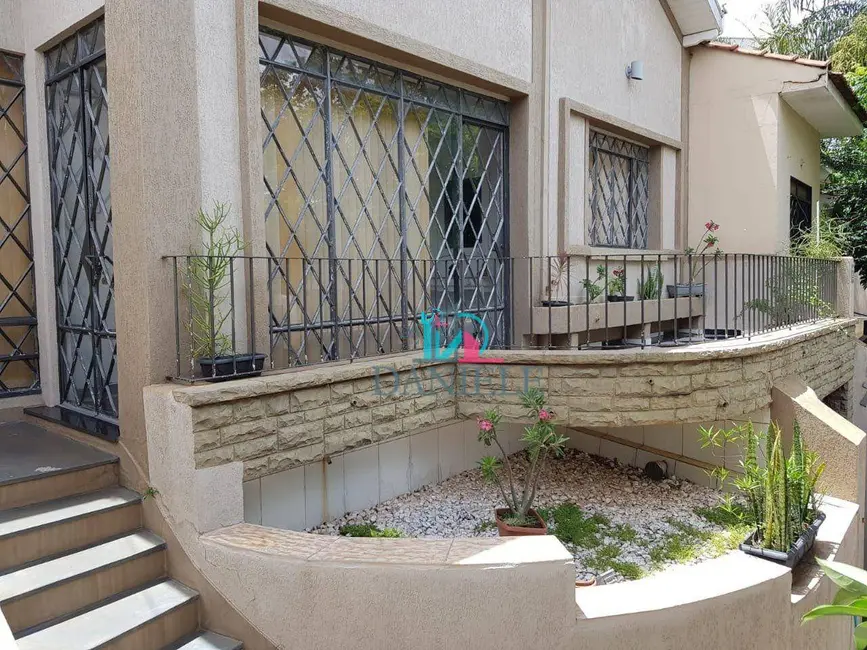 Casa com 3 quartos à venda, 228m2 em Vila Furlan, Araraquara - SP - imagem 1 Foto 1 de Casa com 3 quartos à venda, 228m2 em Vila Furlan, Araraquara - SP