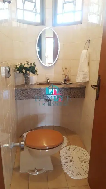 Casa com 4 quartos à venda, 300m2 em Vila Xavier (Vila Xavier), Araraquara - SP - imagem 7 Foto 7 de Casa com 4 quartos à venda, 300m2 em Vila Xavier (Vila Xavier), Araraquara - SP