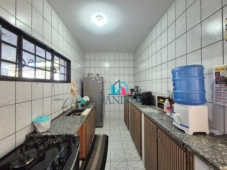 Casa com 4 quartos à venda, 275m2 em Parque Residencial Vale do Sol, Araraquara - SP - imagem 4 Foto 4 de Casa com 4 quartos à venda, 275m2 em Parque Residencial Vale do Sol, Araraquara - SP