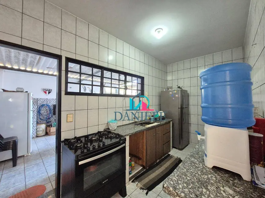 Casa com 4 quartos à venda, 275m2 em Parque Residencial Vale do Sol, Araraquara - SP - imagem 5 Foto 5 de Casa com 4 quartos à venda, 275m2 em Parque Residencial Vale do Sol, Araraquara - SP