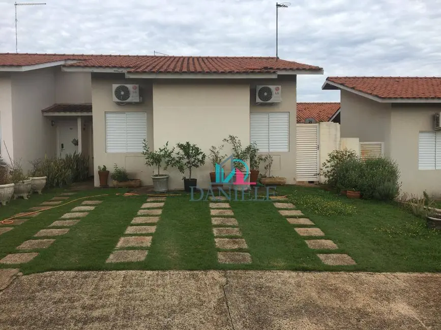 Foto 1 de Casa de Condomínio com 3 quartos à venda, 245m2 em Jardim Dumont, Araraquara - SP