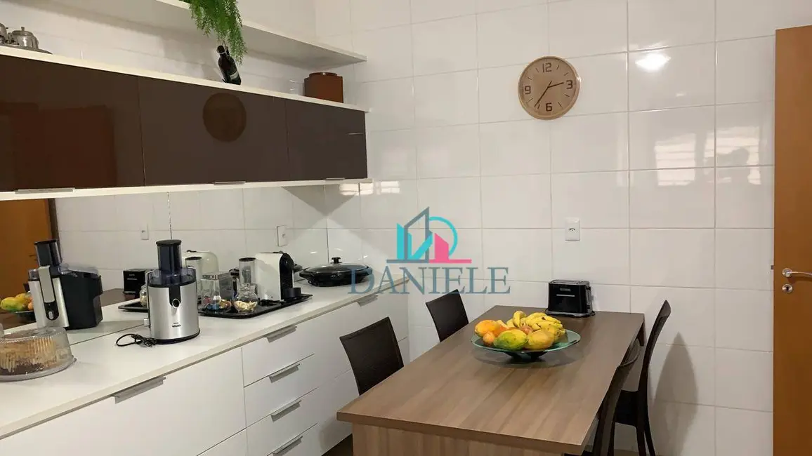 Apartamento com 3 quartos à venda, 256m2 em Centro, Araraquara - SP - imagem 9 Foto 9 de Apartamento com 3 quartos à venda, 256m2 em Centro, Araraquara - SP