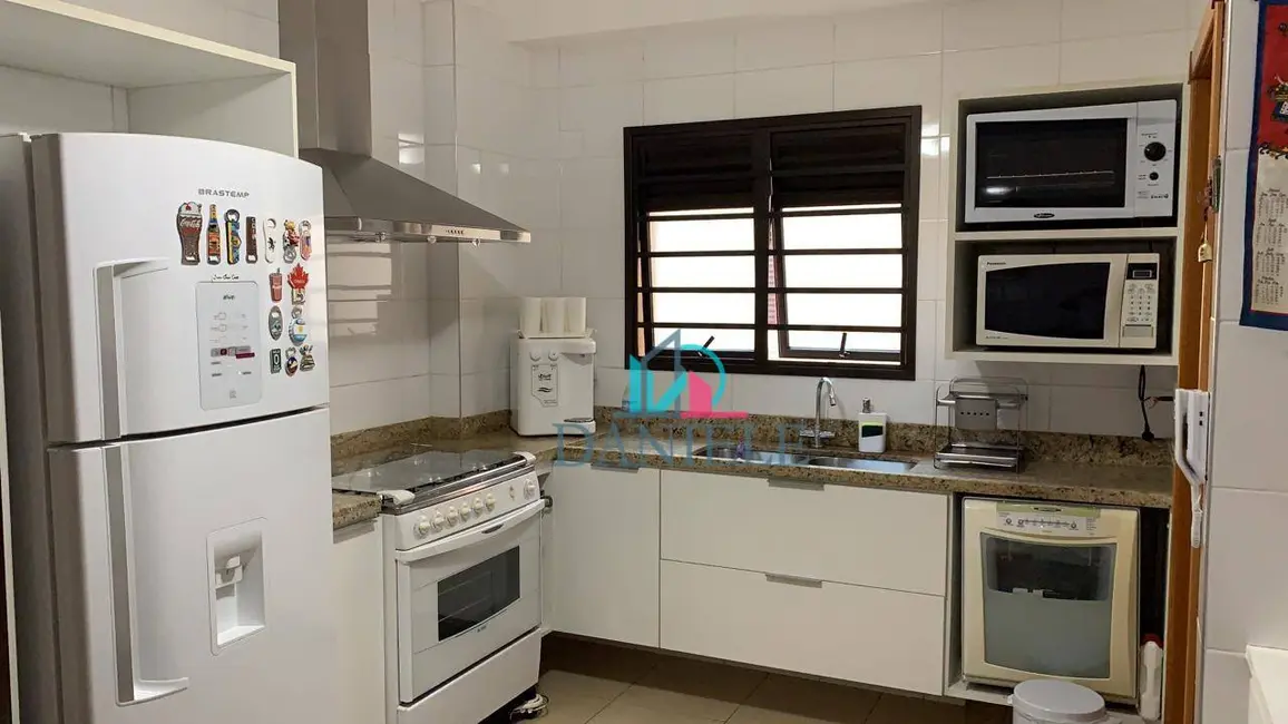 Apartamento com 3 quartos à venda, 256m2 em Centro, Araraquara - SP - imagem 8 Foto 8 de Apartamento com 3 quartos à venda, 256m2 em Centro, Araraquara - SP