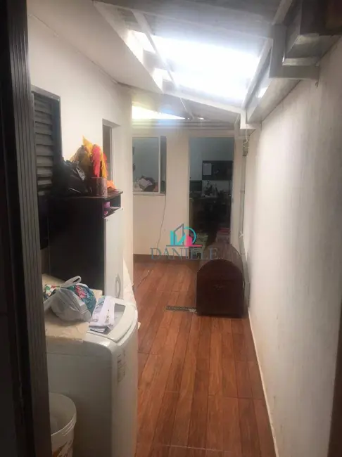 Casa com 2 quartos à venda, 216m2 em Jardim Residencial Elvio Lupo, Araraquara - SP - imagem 8 Foto 8 de Casa com 2 quartos à venda, 216m2 em Jardim Residencial Elvio Lupo, Araraquara - SP