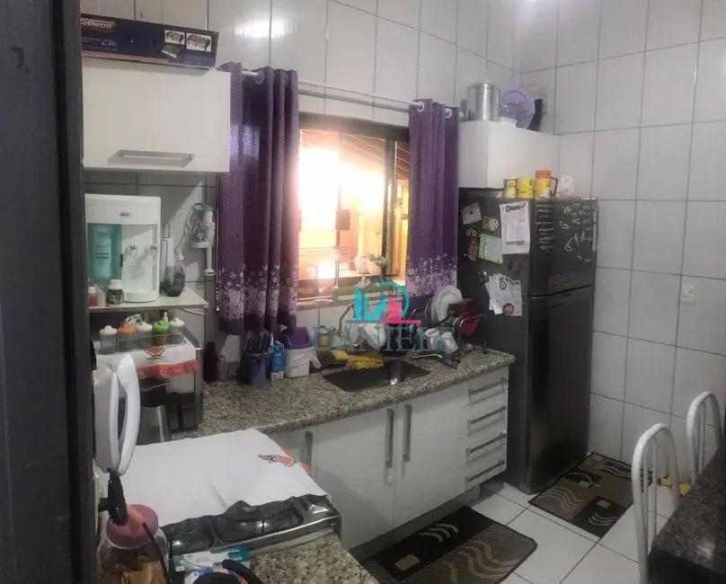 Foto 2 de Casa com 2 quartos à venda, 216m2 em Jardim Residencial Elvio Lupo, Araraquara - SP