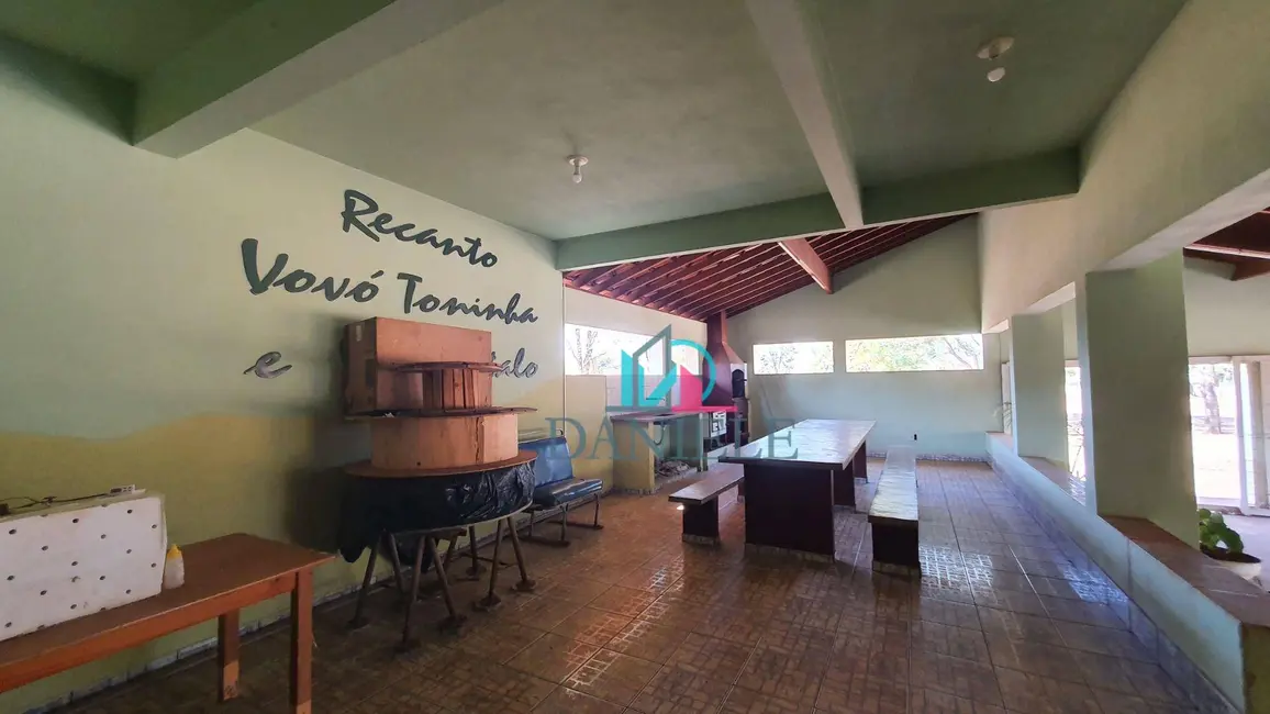 Chácara com 6 quartos à venda, 9529m2 em Parque Tropical, Araraquara - SP - imagem 3 Foto 3 de Chácara com 6 quartos à venda, 9529m2 em Parque Tropical, Araraquara - SP