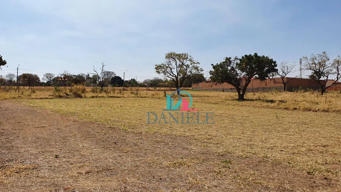 Foto 2 de Terreno / Lote à venda, 920m2 em Cidade Jardim, Araraquara - SP