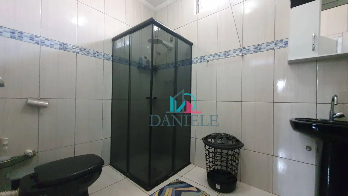 Casa com 2 quartos à venda, 300m2 em Vila Yamada, Araraquara - SP - imagem 5 Foto 5 de Casa com 2 quartos à venda, 300m2 em Vila Yamada, Araraquara - SP