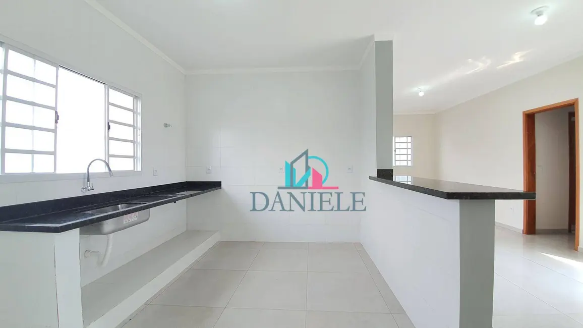 Casa com 2 quartos à venda, 255m2 em Parque Residencial Vale do Sol, Araraquara - SP - imagem 4 Foto 4 de Casa com 2 quartos à venda, 255m2 em Parque Residencial Vale do Sol, Araraquara - SP