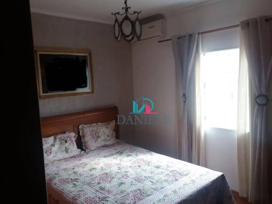 Casa com 2 quartos à venda, 171m2 em Jardim Tamoio, Araraquara - SP - imagem 8 Foto 8 de Casa com 2 quartos à venda, 171m2 em Jardim Tamoio, Araraquara - SP