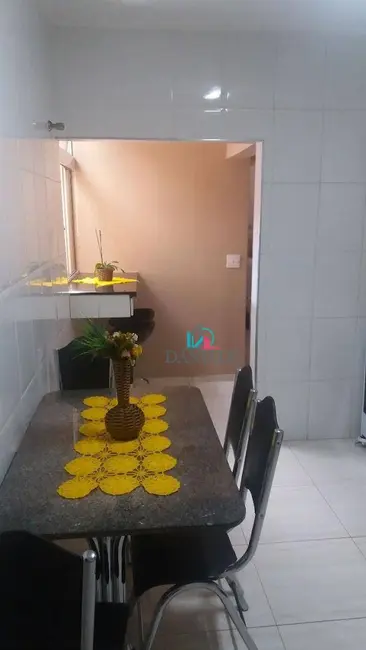 Casa com 2 quartos à venda, 171m2 em Jardim Tamoio, Araraquara - SP - imagem 2 Foto 2 de Casa com 2 quartos à venda, 171m2 em Jardim Tamoio, Araraquara - SP