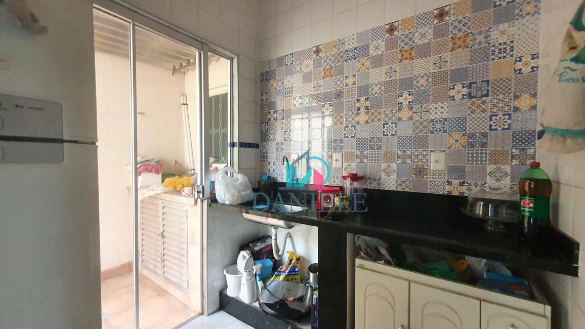 Foto 4 de Casa com 3 quartos à venda, 210m2 em Centro, Araraquara - SP