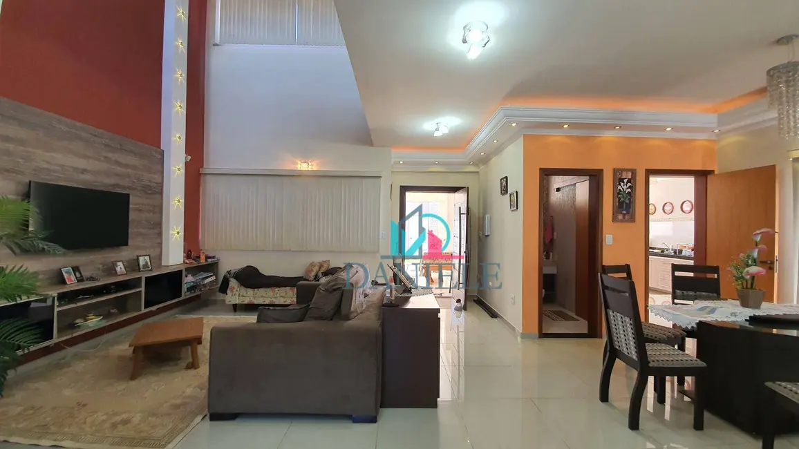 Foto 5 de Casa com 3 quartos à venda, 250m2 em Residencial Cambuy, Araraquara - SP