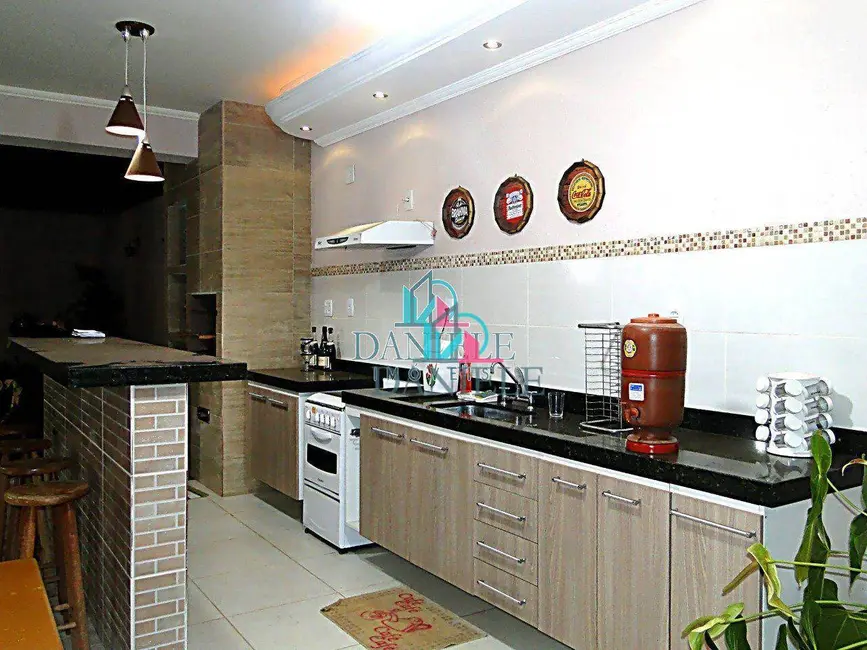 Foto 4 de Casa com 3 quartos à venda, 250m2 em Residencial Cambuy, Araraquara - SP