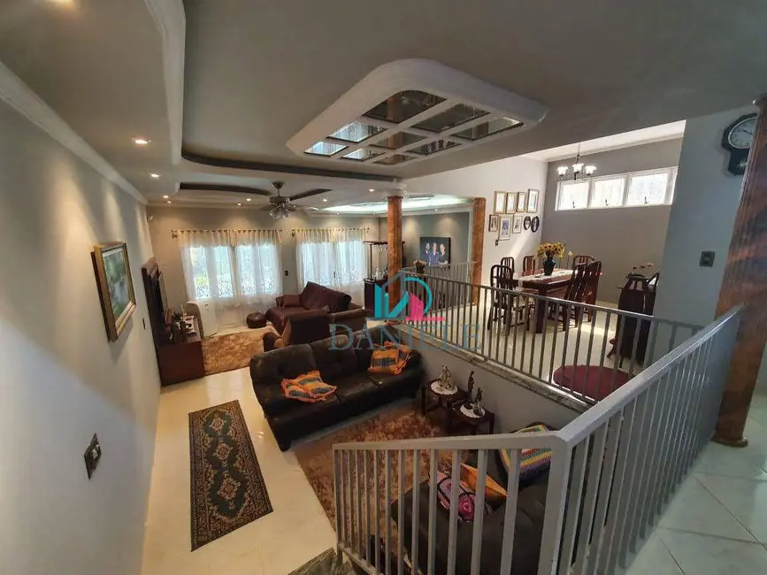 Casa com 4 quartos à venda, 600m2 em Vila Suconasa, Araraquara - SP - imagem 6 Foto 6 de Casa com 4 quartos à venda, 600m2 em Vila Suconasa, Araraquara - SP